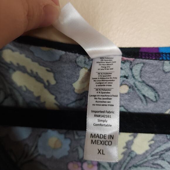 Lularoe Bundle of Three Irma Tunic Printed Tops Size XL - Picture 10 of 12